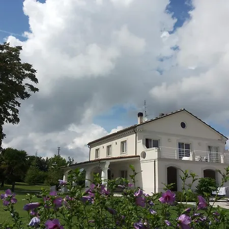 Bed & Breakfast Luna Bianca 3*